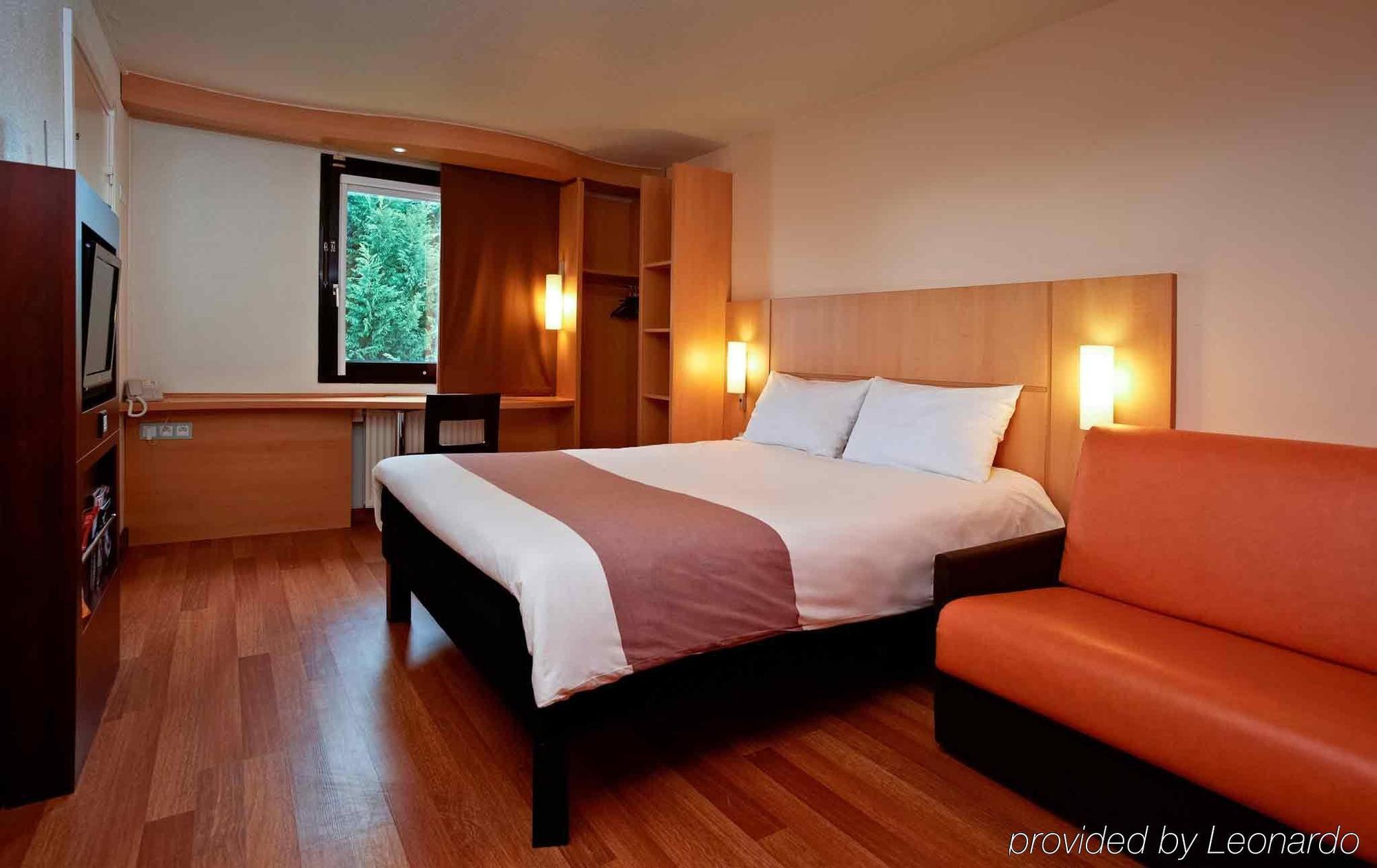 Ibis Europe Chalon Sur Saone Hotel Exterior photo